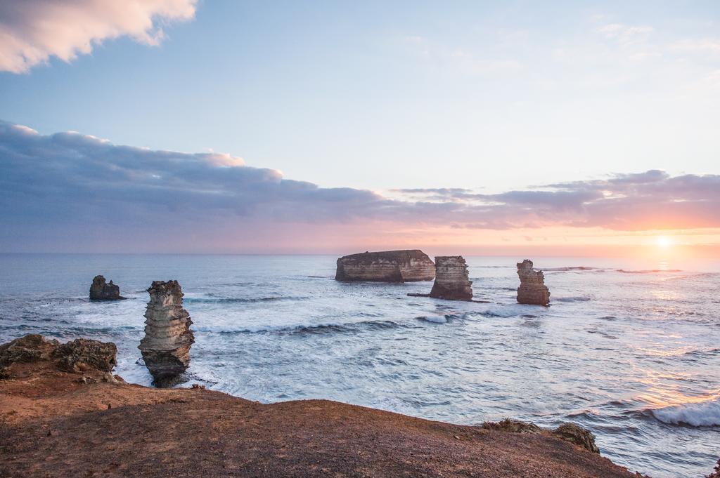 12 Apostles Accommodation Anchors Beach House With Sea Views Port Campbell Room photo