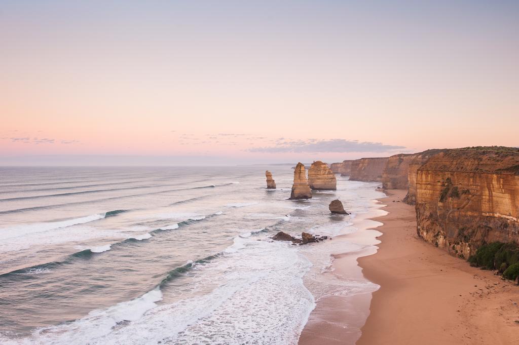 12 Apostles Accommodation Anchors Beach House With Sea Views Port Campbell Room photo